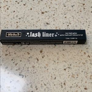 Kat Von D lash liner